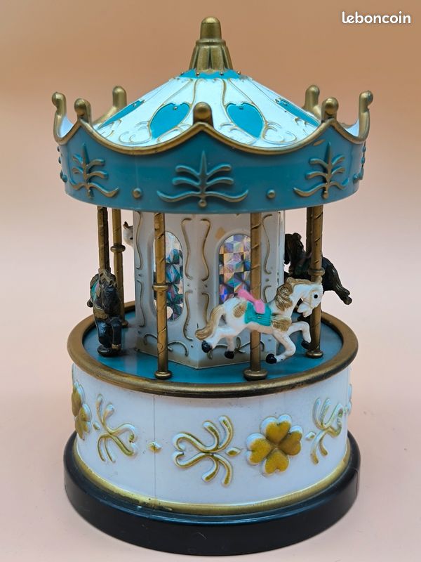 Boîte à Musique Ancienne Carrousel Fantastique - Pièce De Collection