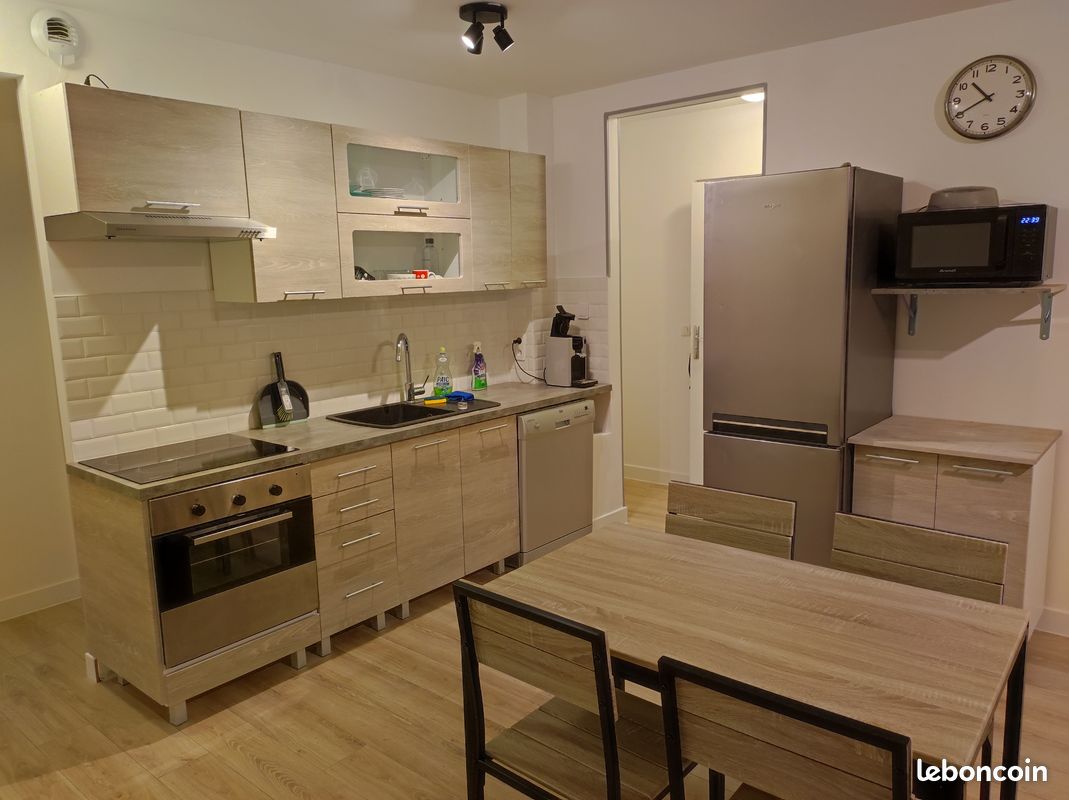 Appartement 5 pièces 82 m² · à Évry-Courcouronnes · 82 m² · 520 €