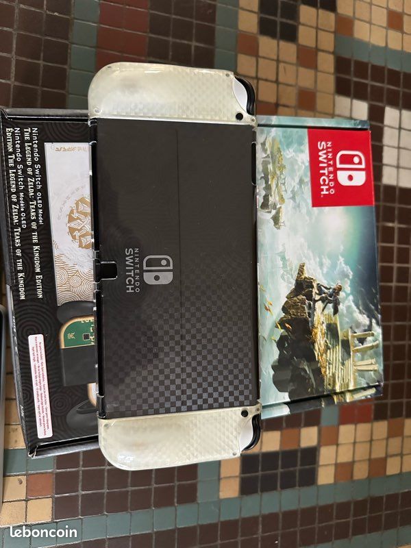 Switch OLED ZELDA neuve (image 3)