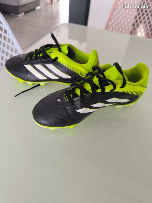 Chaussures de foot (image 1)