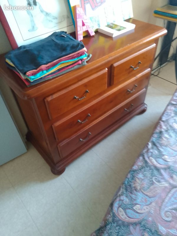 A vendre commode bois massif très bon etat (image 1)