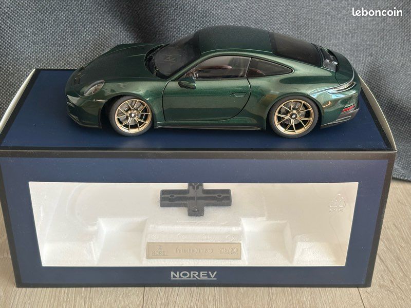 NOREV ANCIEN 1/43 #16 PORSCHE CARRERA 1500 BON ETAT SANS BOITE cham EUR