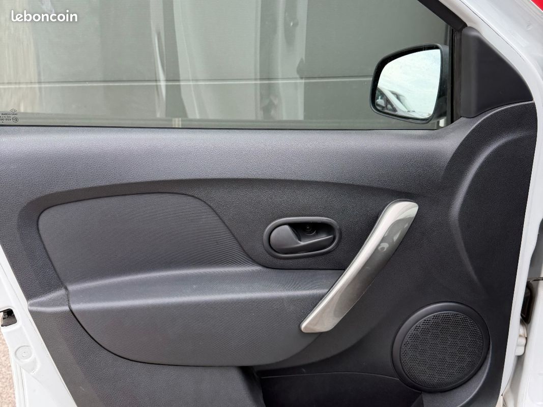 DACIA SANDERO 1.5 dCi 90 FAP Lauréate (image 27)