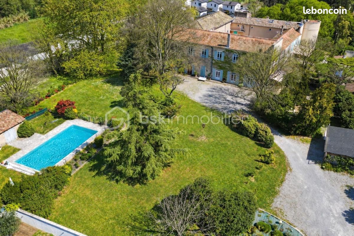 Maison 10 pièces 387 m² · à Montélimar · 387 m² · 975 000 €