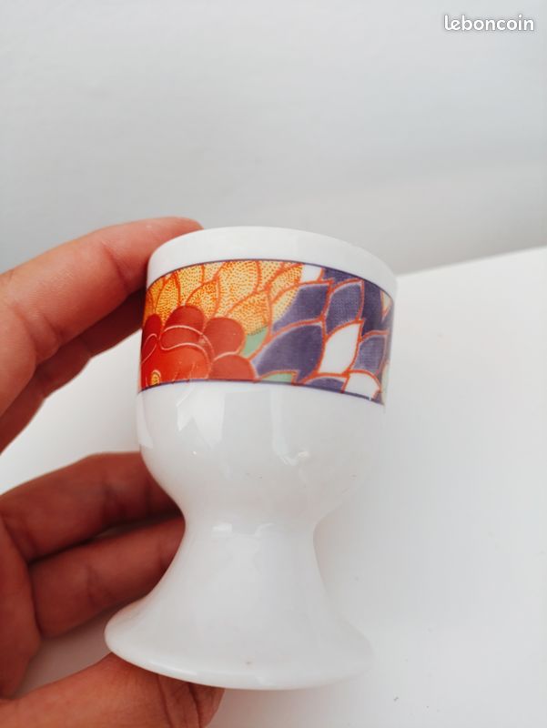 (6) Coquetier oeuf à la coque céramique rouge motif vintage fleurs (image 2)