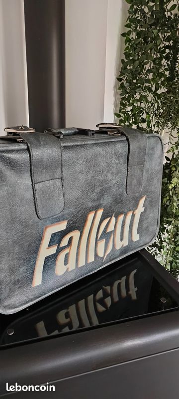 Valise ancienne ancienne décoration Fallout (image 2)