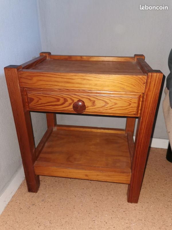 Table de chevet (image 1)