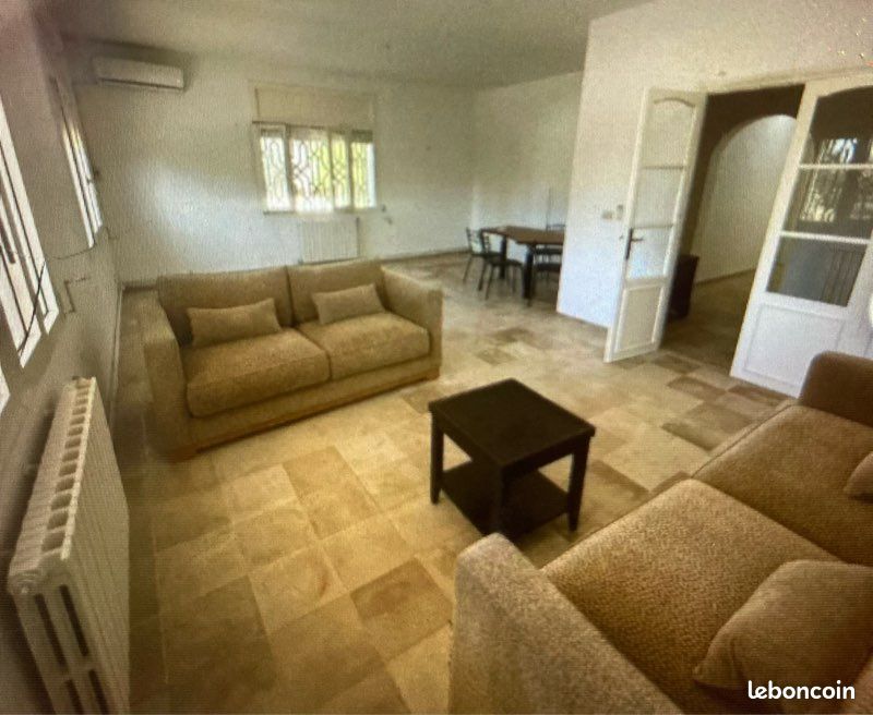 Appartement 4 pièces 180 m² · à Saint-Denis · 180 m² · 220 000 €