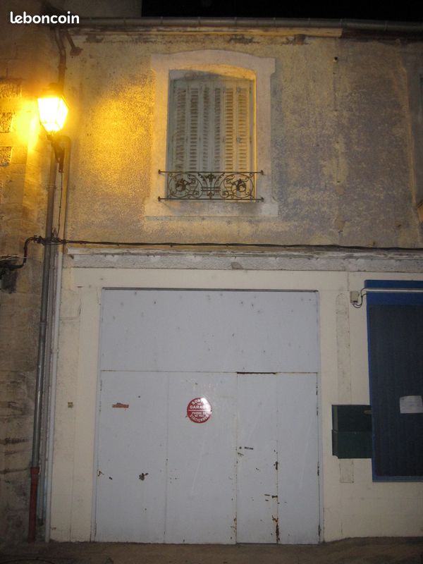 Maison 7 pièces 300 m² · à Moulins-Engilbert · 300 m² · 115 000 €