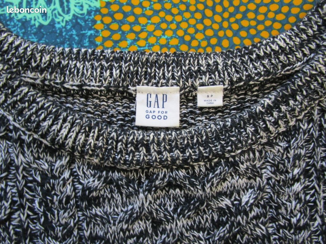 Pull tricot Sequin gris à torsades pour enfant de la marque Gap