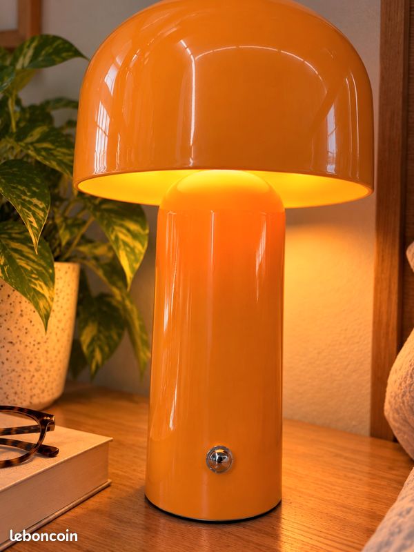 Lampe à poser orange, forme champignon (image 2)