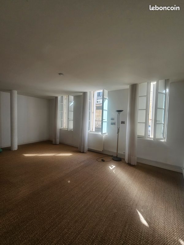 Appartement 3 pièces 81 m² · à Rochefort · 80,8 m² · 165 000 €