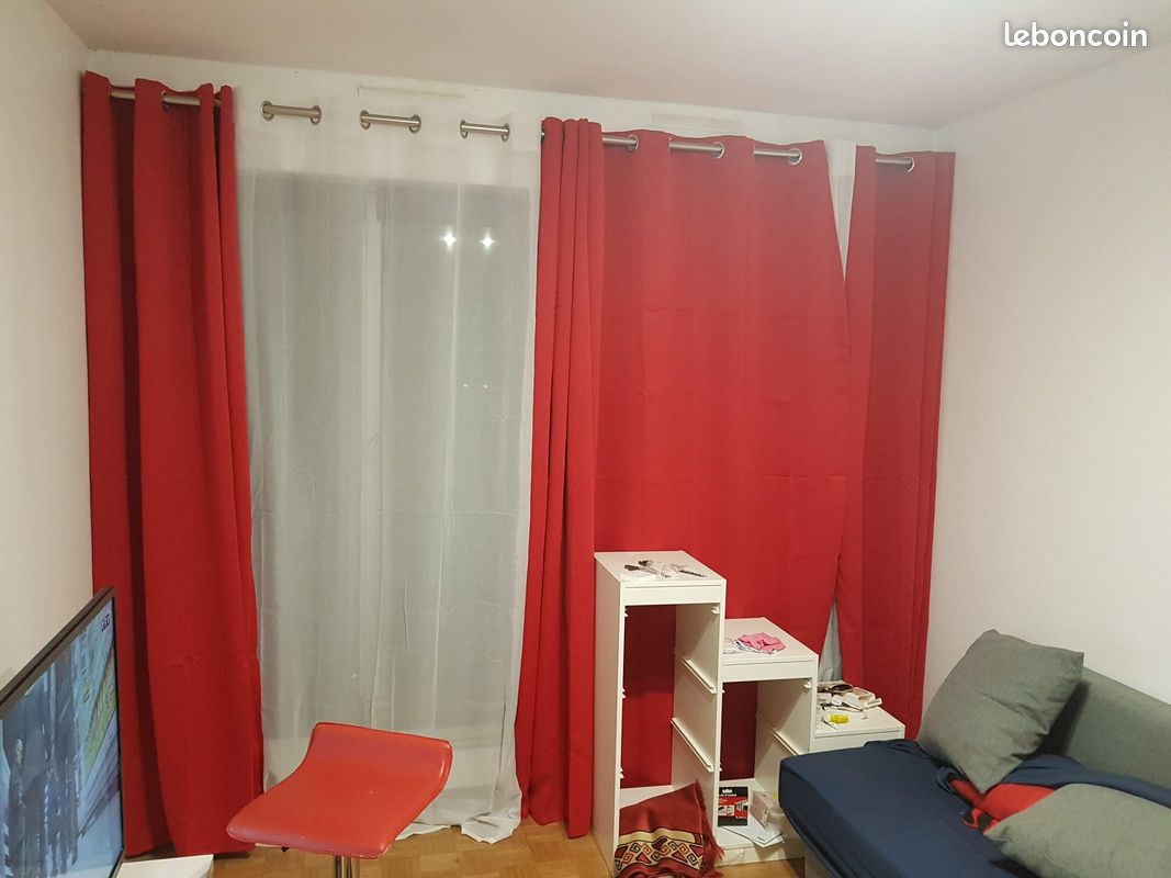 Ensemble Tapis rideaux coussins rouges (image 3)