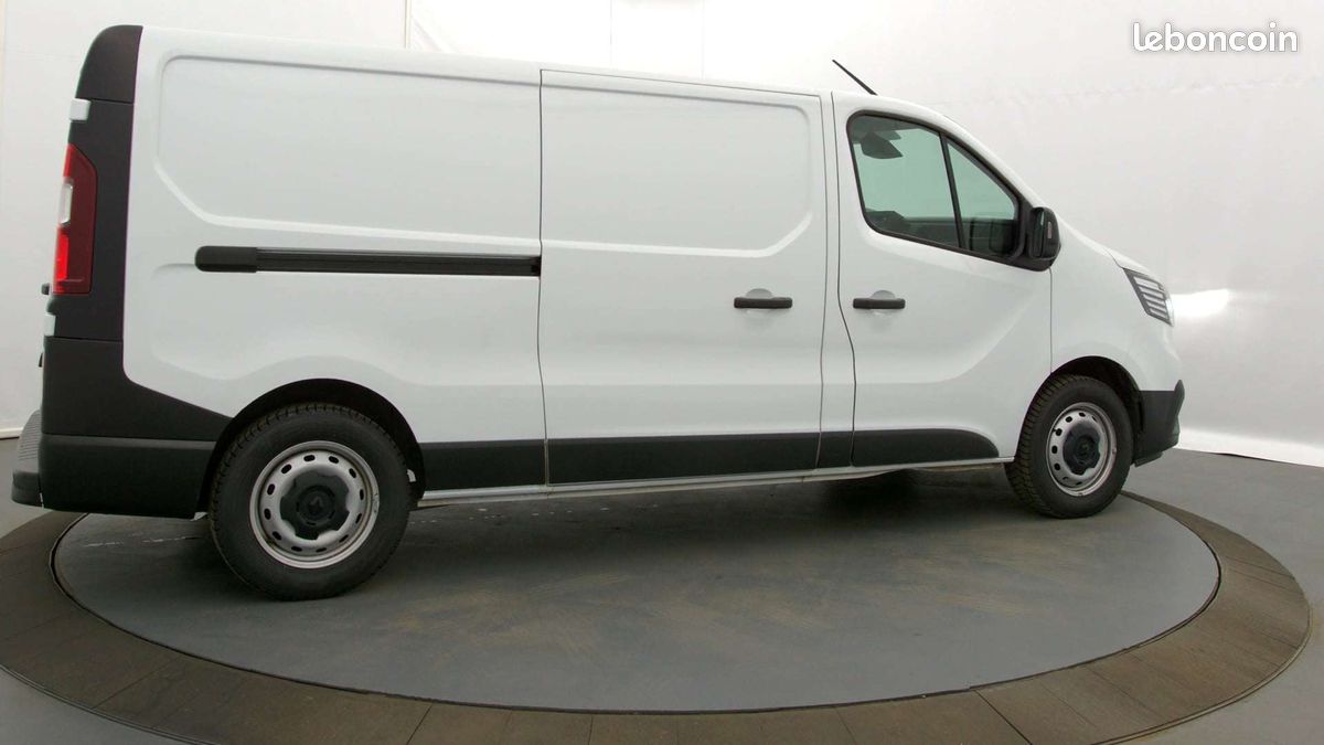 Renault trafic fgn l2h1 3000 kg blue dci 130 (image 12)
