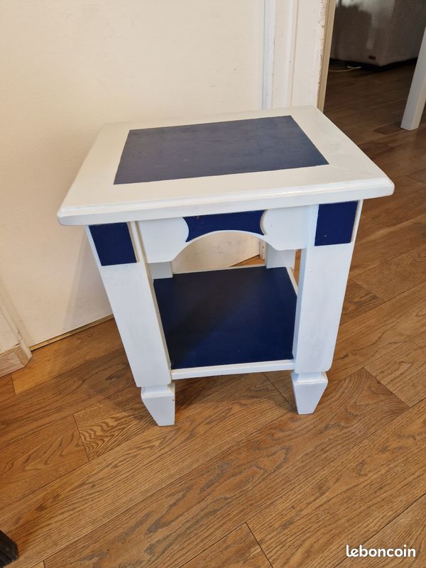 Petit meuble d'appoint (image 1)