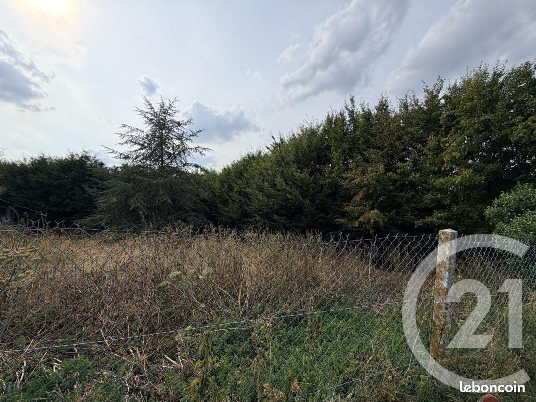 Terrain 824 m² Villers Sur Le Roule · à Villers-sur-le-Roule · 41 000 €