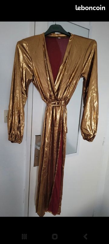 Robe Shein dorée Vêtements
