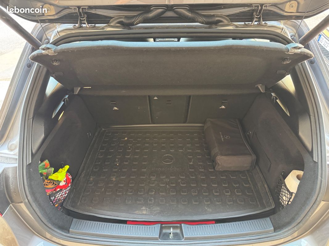 MERCEDES CLASSE B 250 e 1.3 l 160CV 8G-DCT AMG Line Edition-Toit ouvrant Panoramique- Carpaly- Boule de remorque- suiv (image 22)