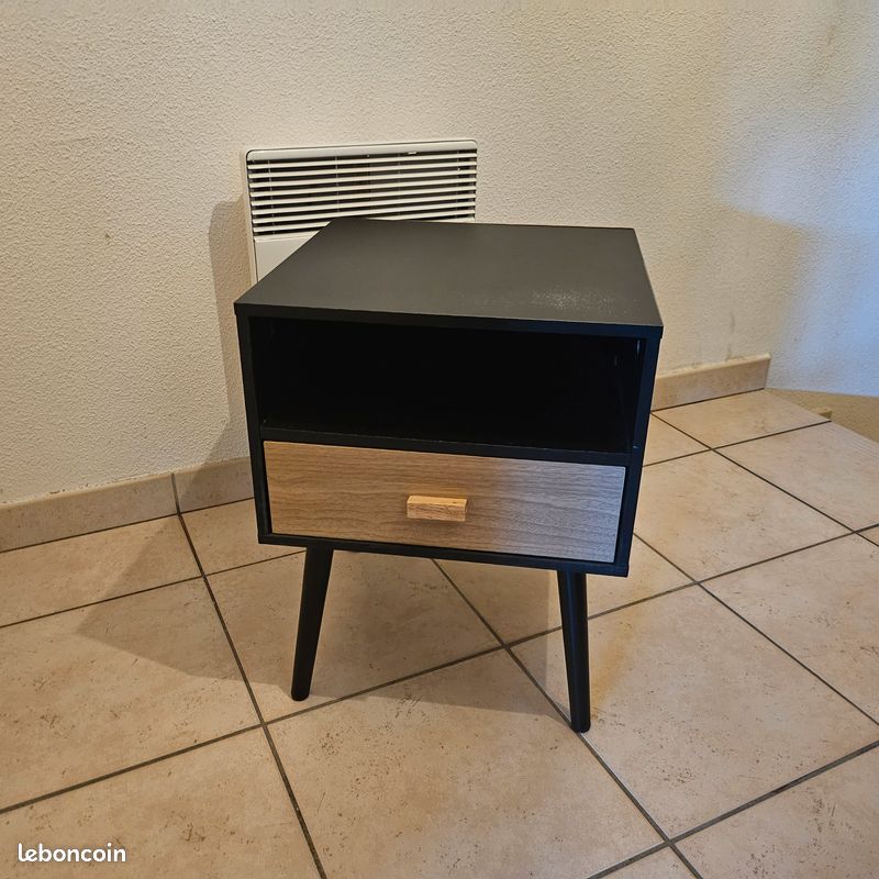 Table de chevet (image 1)