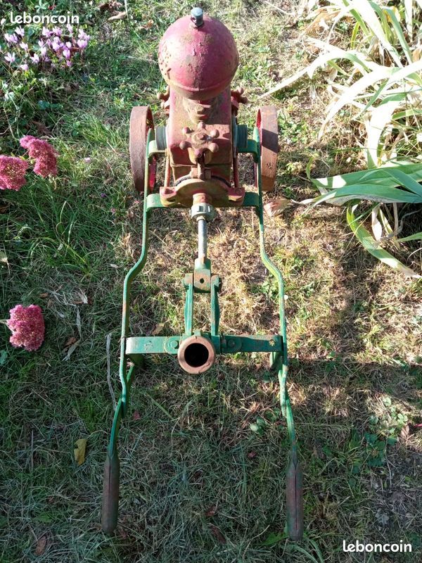 Ancienne pompe à vin (image 3)