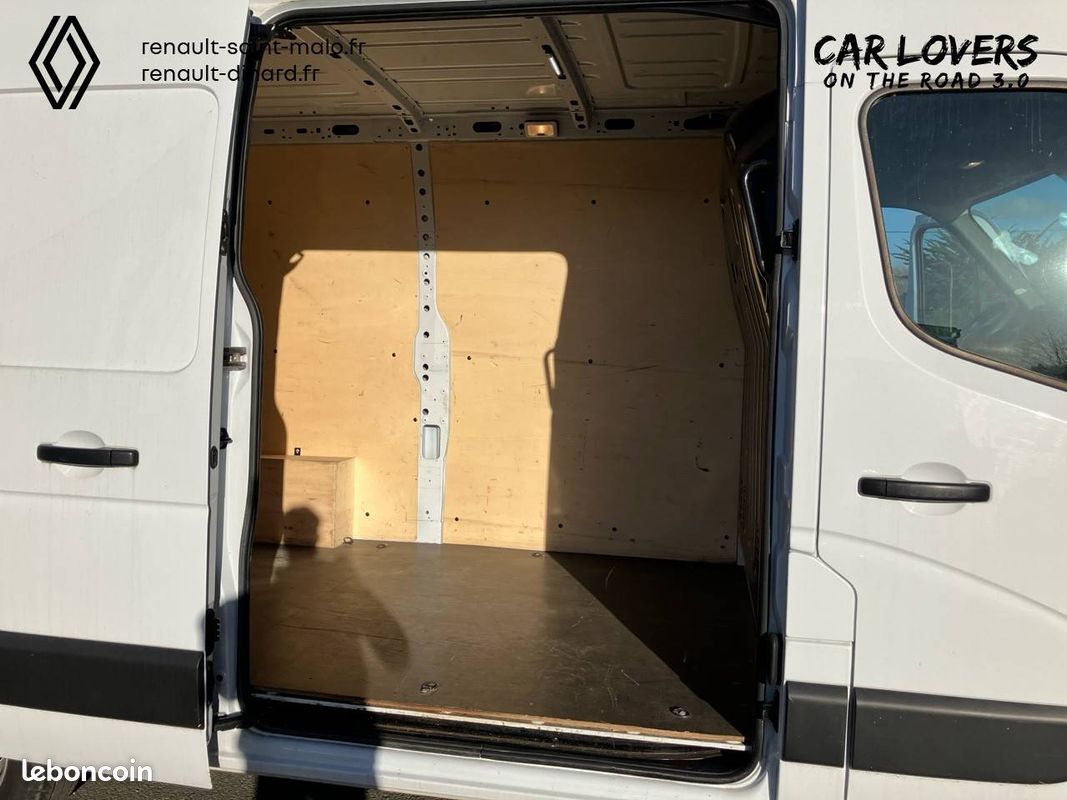 Renault master fgn trac f3500 l2h2 blue dci 135 confort (image 26)