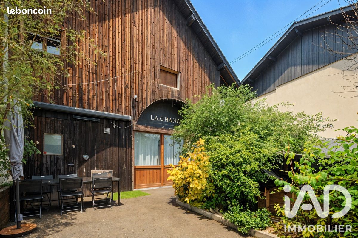 Maison 8 pièces 196 m² · à Villard-Bonnot · 196 m² · 350 000 €