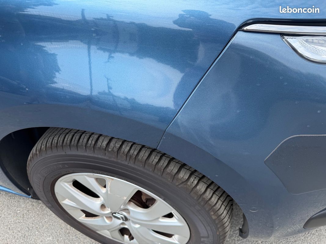 CITROEN C4 PICASSO 1.2 / 130cv / Intensive / SUIVI COMPLET / TOUT A JOUR (image 24)