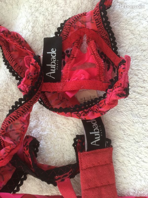 Ensemble soutien gorge 90B et string T40 Aubade rose et rouge (image 5)