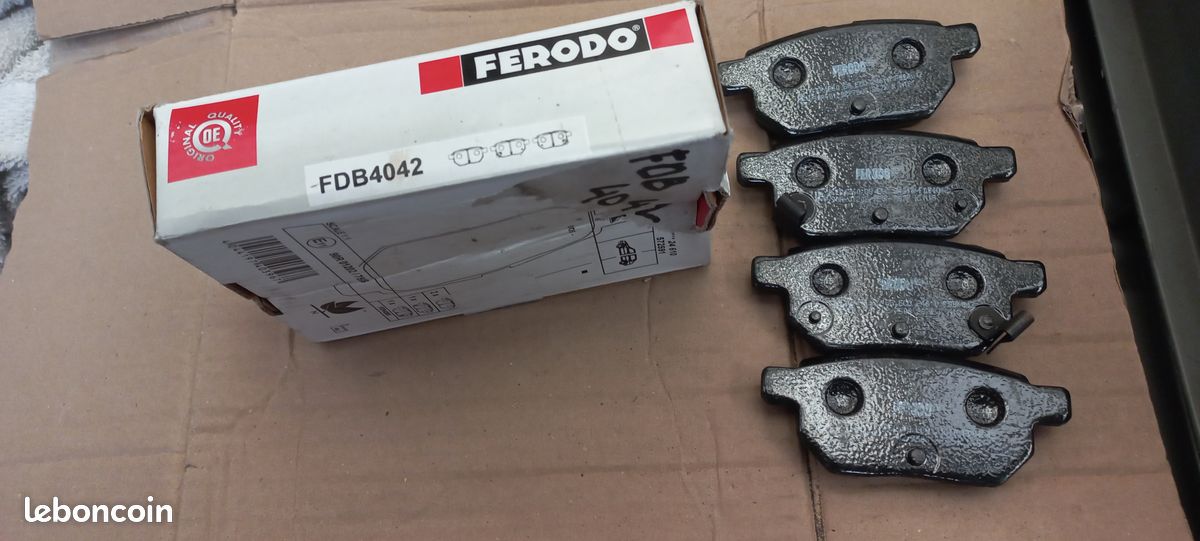 Plaquettes de frein arrière FERODO FDB 4042 Aston-Martin, Subaru, Toyota (image 1)