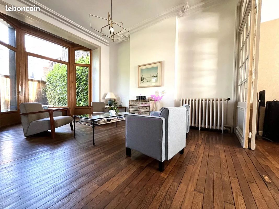 Maison 8 pièces 245 m² · à Tourcoing · 245 m² · 550 000 €