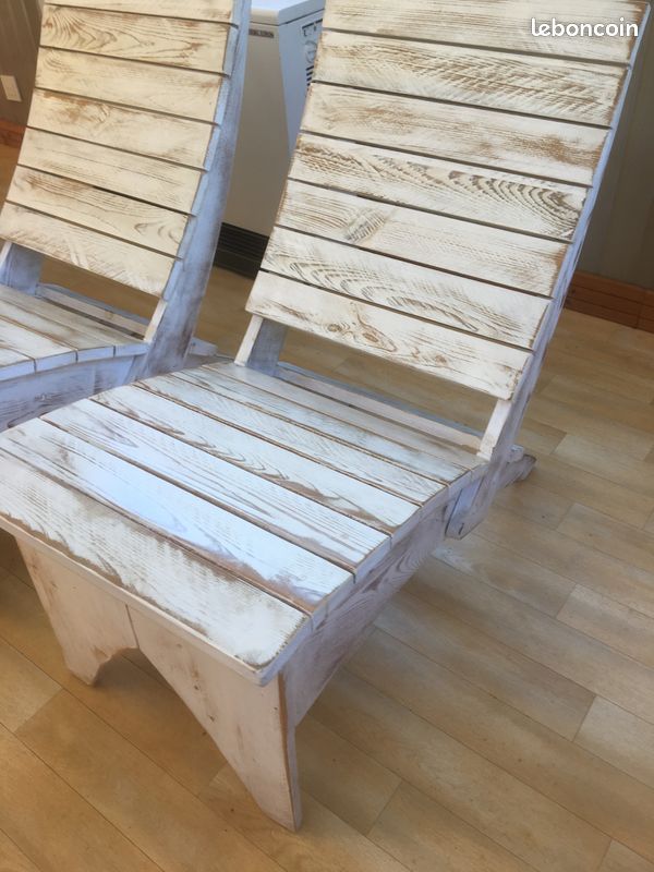 Fauteuil en bois mélaise (image 2)