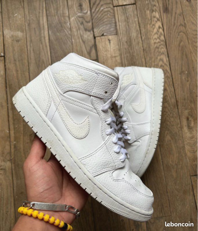 Mid Triple White Jordane One Blanche AIR JORDAN MID TRIPLE WHITE