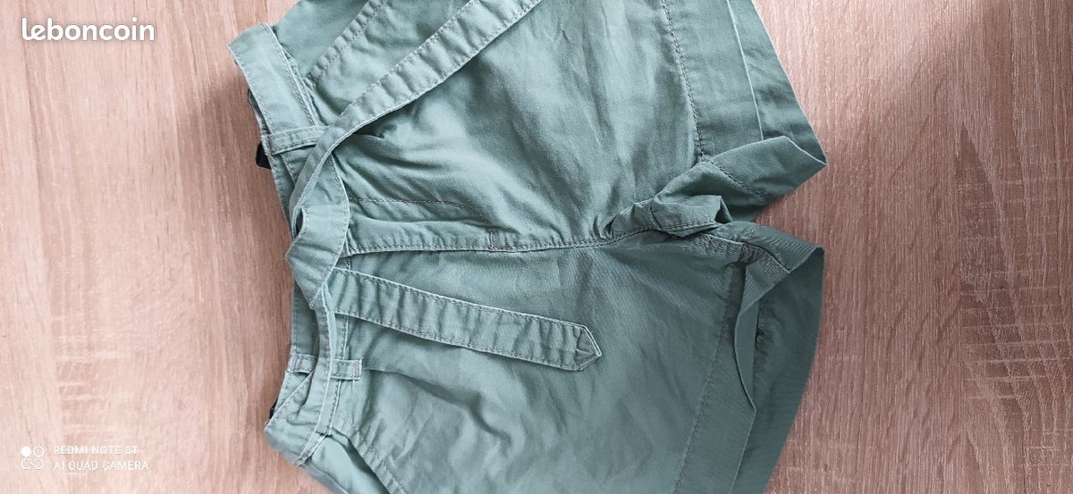 Short taille 8 ans kaki (image 1)