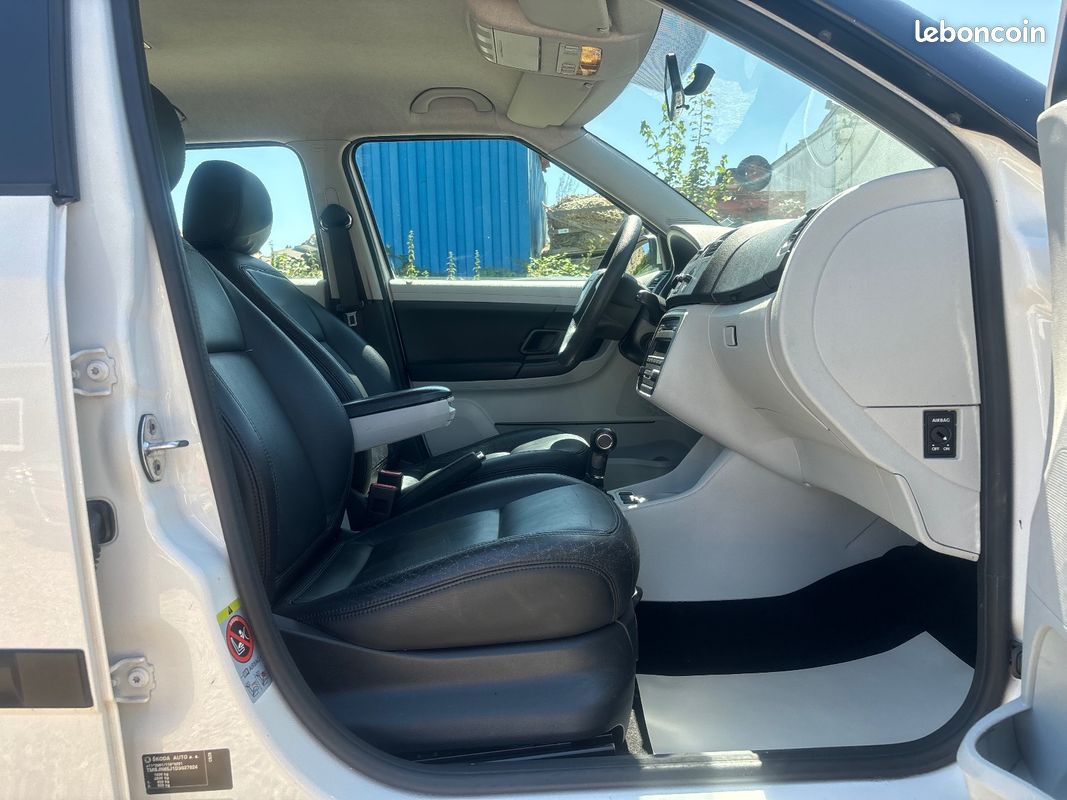SKODA FABIA COMBI 1.2 TSI 105ch Ambition BOITE AUTOMATIQUE (image 10)