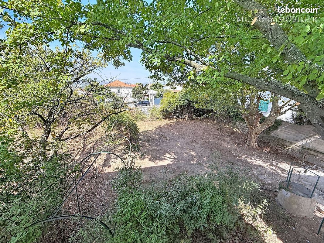 Terrain 450 m² · à Allauch · 250 000 €