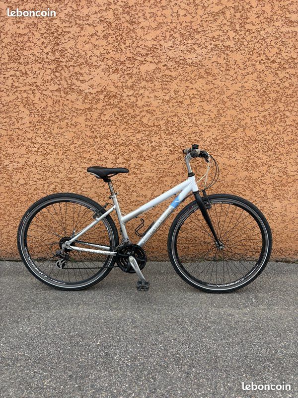 VTC Orbea Ernio femme – aluminium – 28 pouces – taille M (image 1)