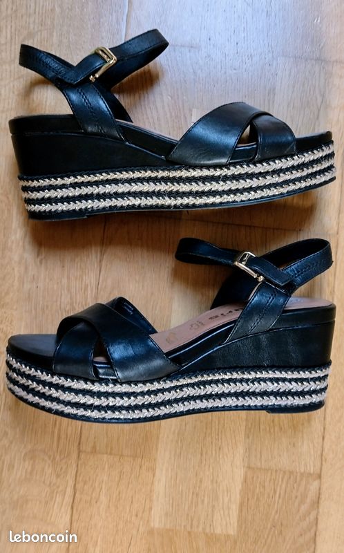 chaussures tamaris sandales compensÃ©es tamaris noires