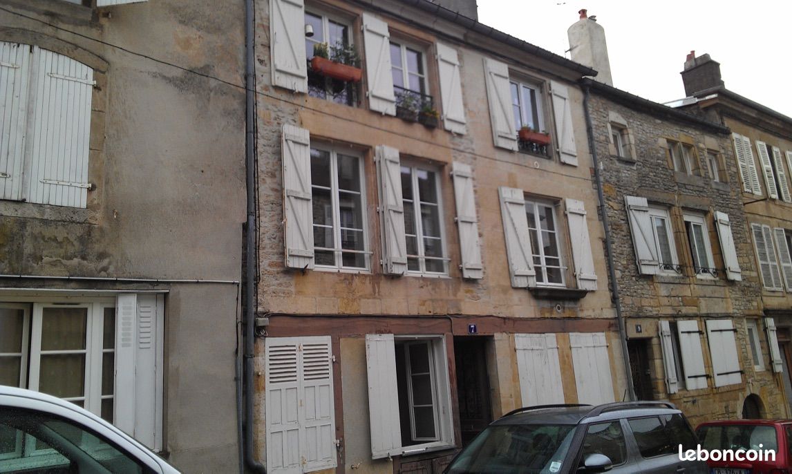 Immeuble 10 pièces 225 m² · à Langres · 225 m² · 190 000 €