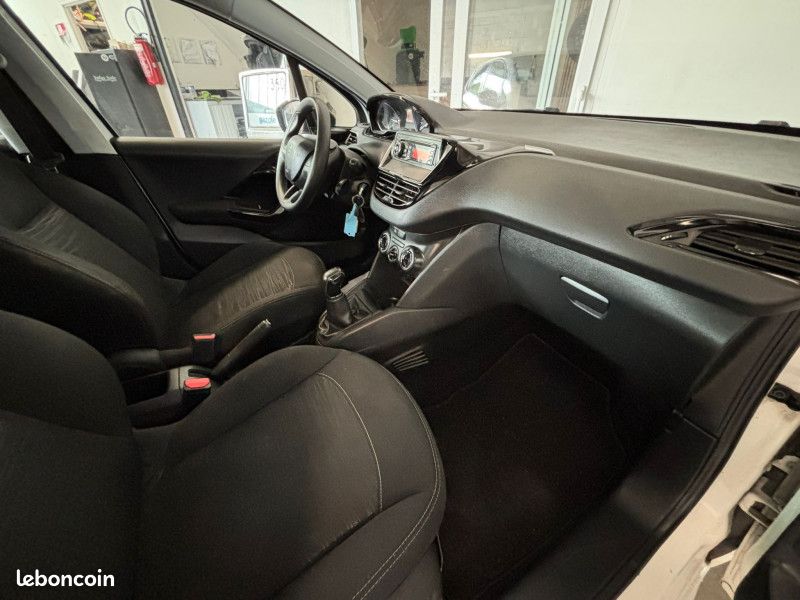 Peugeot 208 1.6 BLUEHDI 75CH ACCESS 5P (image 11)