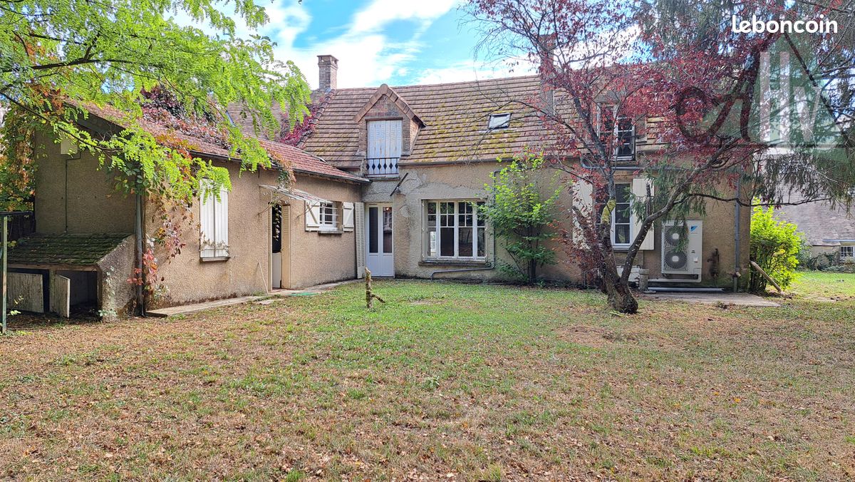 Maison 8 pièces 220 m² · à Pont-sur-Yonne · 220 m² · 203 300 €