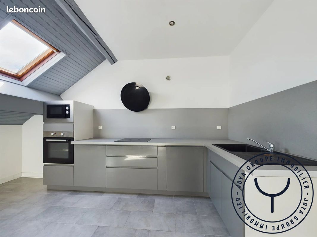Appartement 5 pièces 79 m² · à Romilly-sur-Seine · 79 m² · 725 €/mois