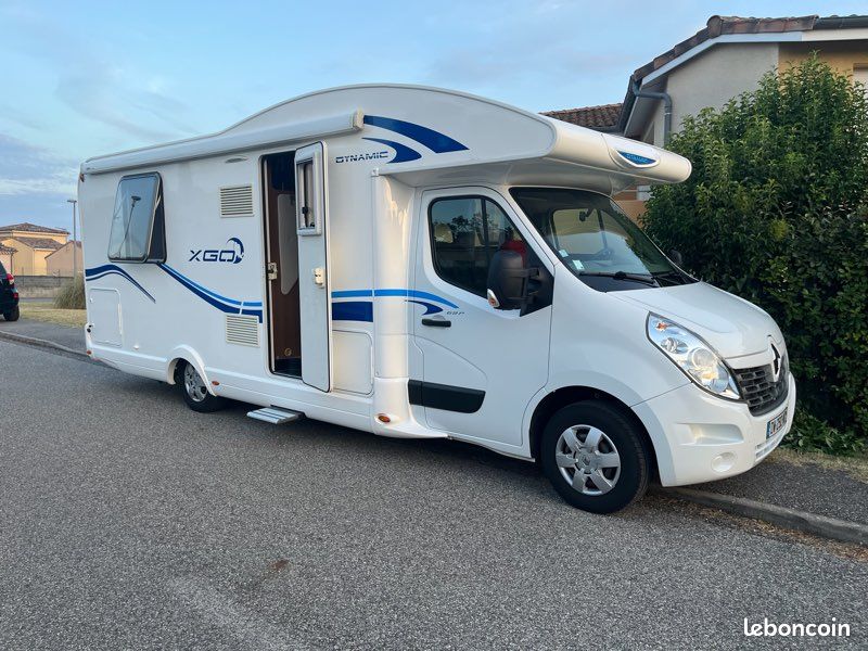 Camping car profilé X go Dynamic 69P de 2015 (image 1)