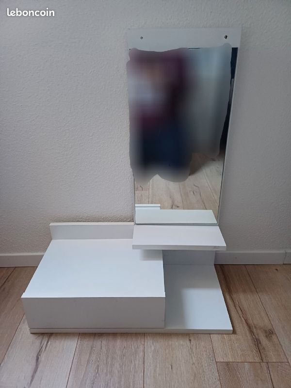 Meuble avec miroir (image 1)