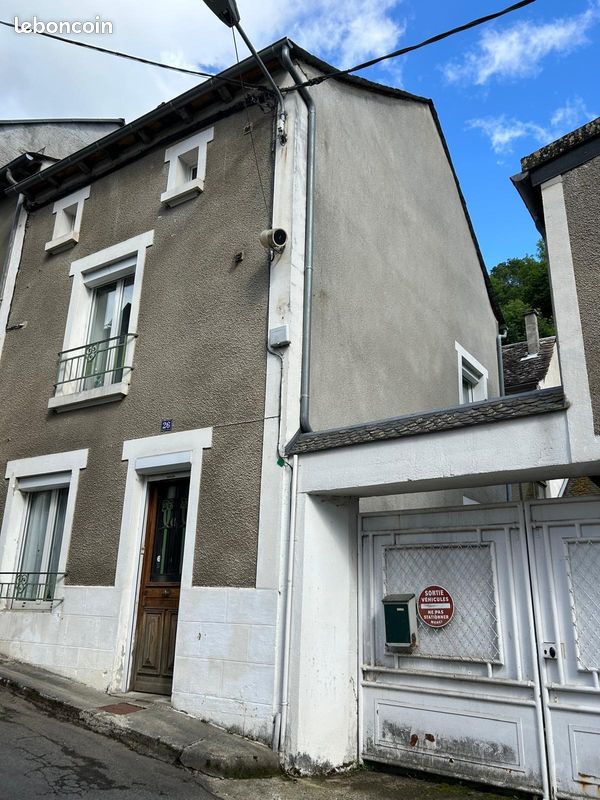 Maison 6 pièces 130 m² · à Chaudes-Aigues · 130 m² · 127 200 €