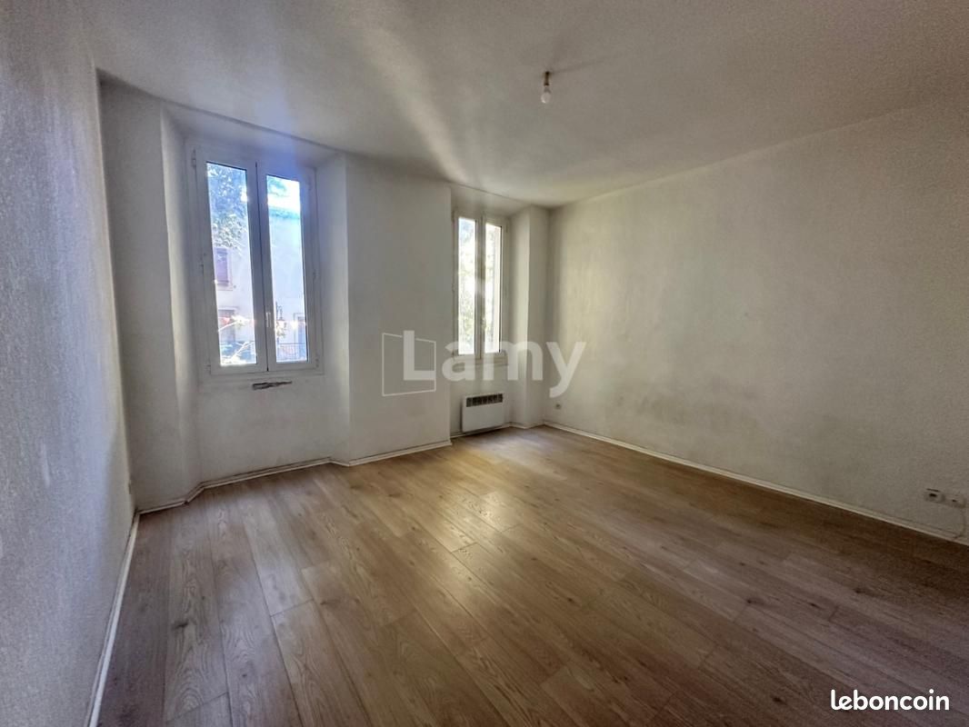 Appartement 1 pièce 29 m² · à Trets · 29 m² · 447 €/mois