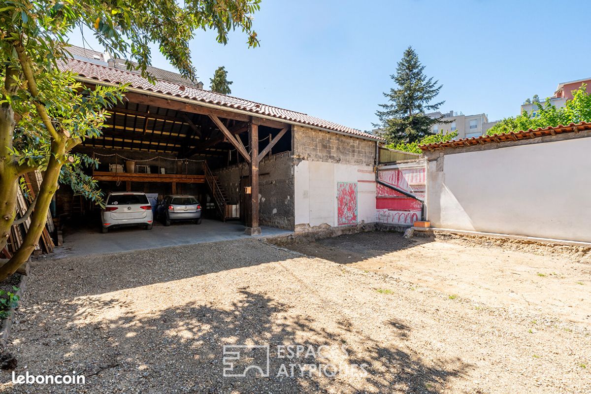 Maison 10 pièces 210 m² · à Villefranche-sur-Saône · 210 m² · 650 000 €