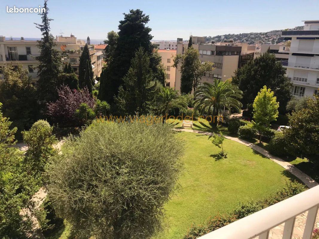 Appartement 3 pièces 94 m² · à Nice · 94 m² · 270 000 €