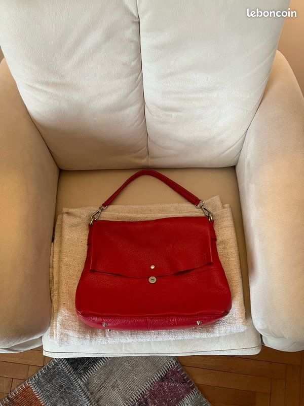 Sac en cuire rouge (image 1)