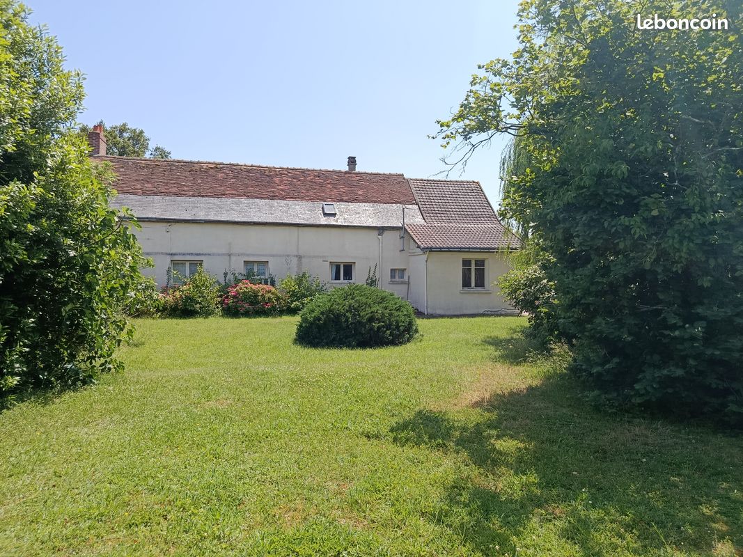 Maison 8 pièces 180 m² · à Louans · 180 m² · 250 000 €