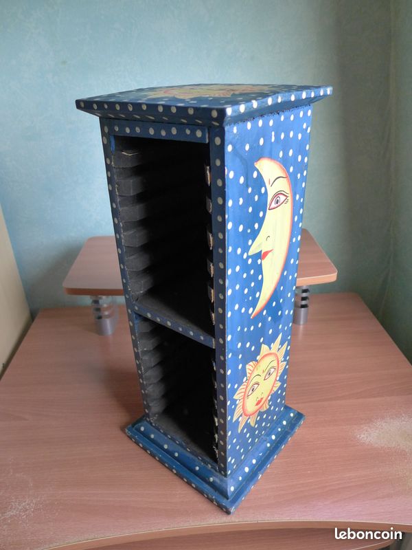 Colonne pour CD (image 1)